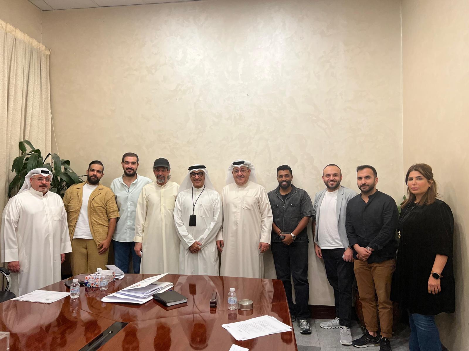 في قرعة  مهرجان الكويت المسرحي بدورته الـ24  سته عروض تتنافس على جائزة المهرجان الذي ينطلق بتاريخ 4 ديسمبر المقبل